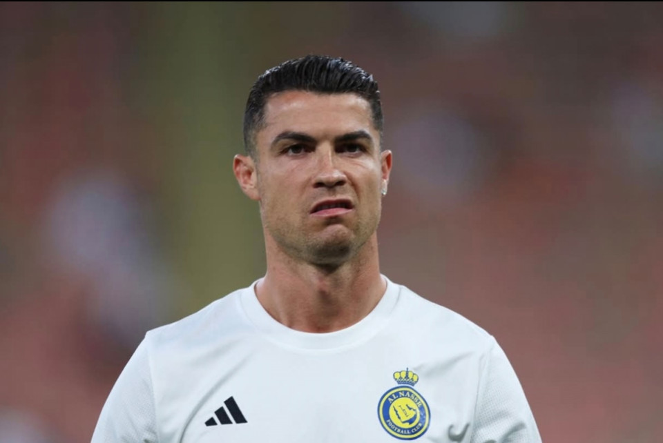 Cristiano Ronaldo távozhat az Al-Nasszr-tól.a portugál nagyon kiakadt az Al Fateh elleni vereség miatt - Megkérte a klubot hogy vegyenek a nyáron világklasszis játékosokat vagy távozik!- A szerződése Júniusban lejár
