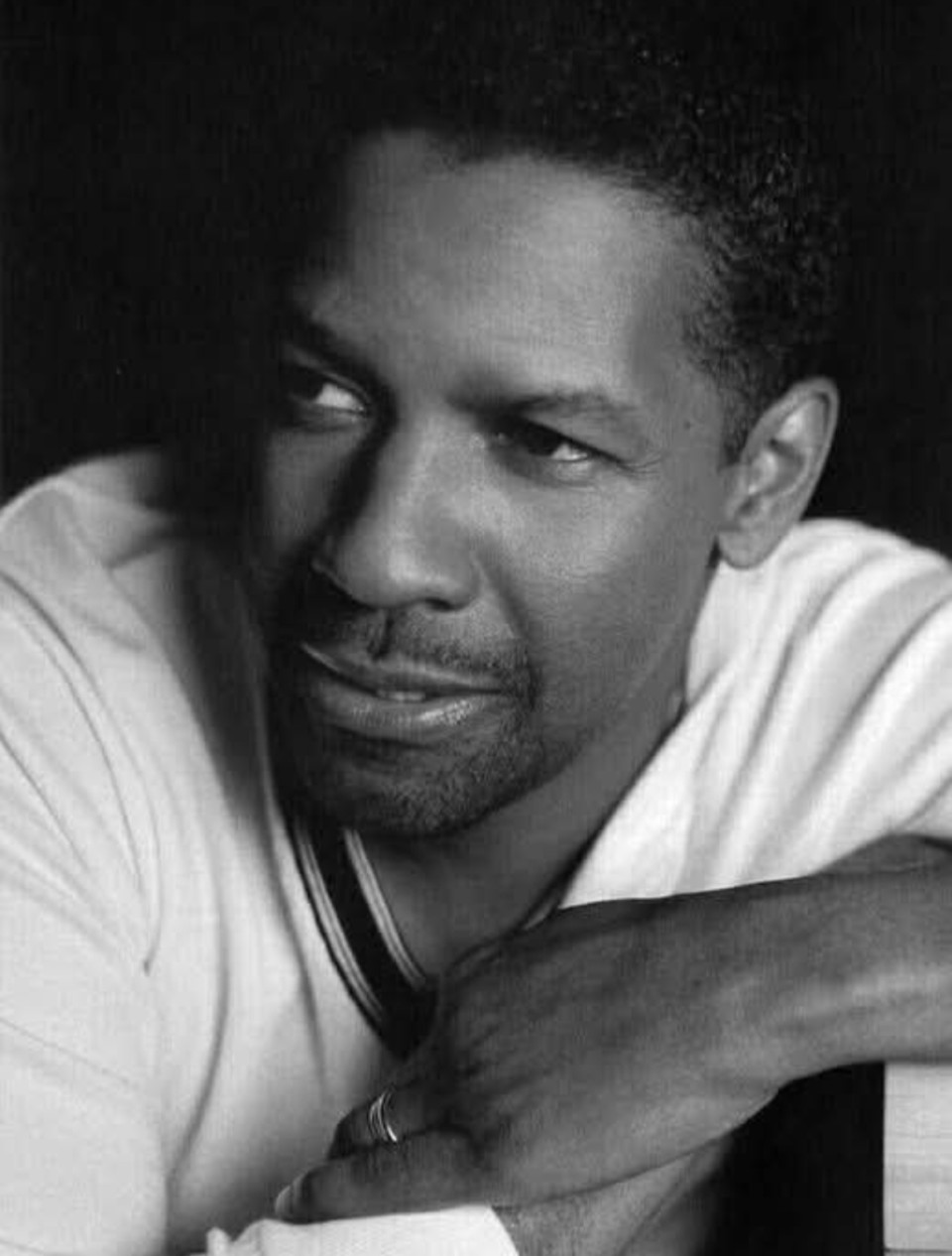 "Ha valaki nem bánik jól veled, akkor nem számít, hogy mennyire szereted őt, muszáj hogy önmagadat is szeresd annyira, hogy továbblépj!",, Denzel Washington "
