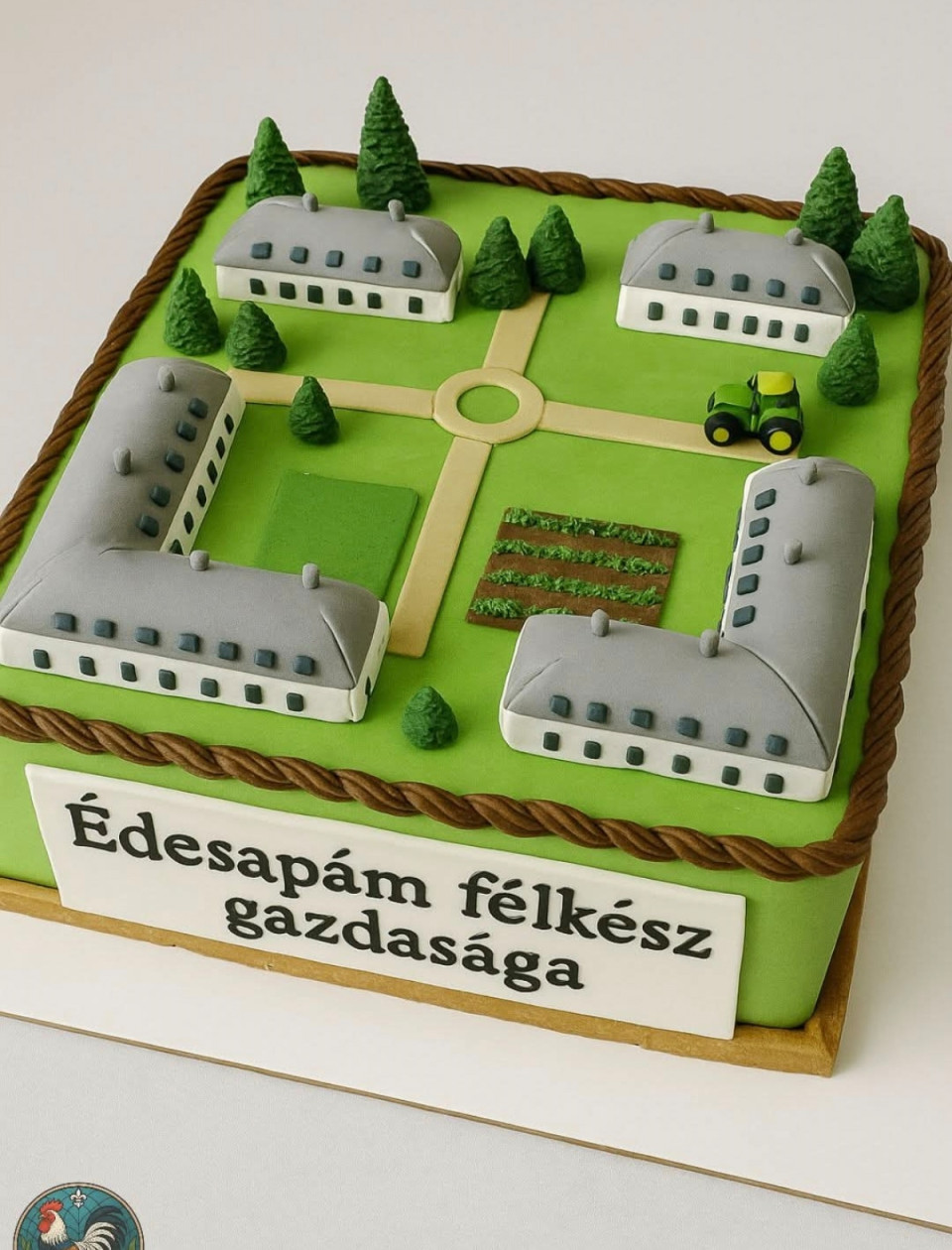 🎂 Megválasztották Csontos vármegye tortáját.A bátorbaromlaki Enyves Cukrászda remekműve lett a befutó, amely szerényen az „Édesapám félkész gazdasága” fantázianevet viseli.🍊 Ami az ízét illeti: a fő visszatérő motívum az erjedt narancs, amelyhez egy csipetnyi keserű mandula és vastag krémrétegben tálalt ígéretszósz társul.🌶️ Az ízvilágot tovább gazdagítja egy adag csípős gyűlöletfűszer, némi moszkvai vodkás beütés, valamint az elmaradhatatlan poshadt közpénzkrém.🤢 A végeredmény egyszerre édeskés, maró és gyomorforgató – pont olyan, mint amire a ház népe már évek óta „szavaz”.🍮 A textúrája: nehézkes, ahogy az évek során felhalmozott hazugságcukormáz alatt lassan megül a valóság tölteléke.🥴 Az utóíz: hosszan megmaradó, émelyítő, helyenként szúrós – olyasmi, amit az ember próbálna elfelejteni, de mindig visszaköszön.💸 Bár az árát minden adófizető többszörösen megfizette, augusztus 20-án meg is kóstolhatják a város rendezvényén, mindössze 2500 forintért – természetesen „nemzeti” felárral.(A kép mesterséges intelligenciával készült, a torta nem létezik - még.)