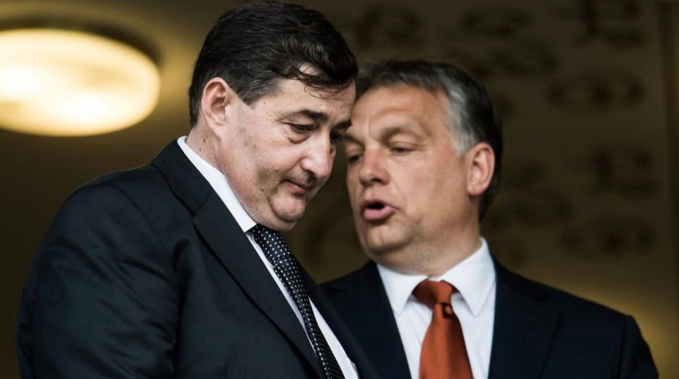 Dr.Tóth Bertalan írása⛔️Nem menekülhetnek tovább Orbánék! Végrehajtási eljárás indult az Energiaügyi Minisztérium ellen!‼️🍊Ez tényleg Bindzsisztán, ahol végrehajtóval kell kényszerítenem egy minisztériumot, hogy teljesítse a közérdekű adatok kiadását előíró bírósági ítéletet!❗️🧑‍🎓👉Az egész négy éve indult, amikor pert indítottam, hogy a szaktárca adja ki azokat a közérdekű adatokat, amelyek többek között az állami MVM Zrt.-n keresztül a Mészáros Lőrincéktől visszavásárolt Mátrai Erőműre vonatkoznak. Az erőművet a kormányfő jó barátja előzőleg lepusztította, ami miatt a közpénzből kifizetett, ám így magánvagyonná váló több tízmilliárdos vételár eléggé magasnak tűnt. Kíváncsi voltam, hogy kik és milyen utasításokat adtak az állami felvásárlásra, de az évekig húzódó per során az állam leginkább az általam fizetendő költségtérítés mértékén huzakodott. Amikor pedig végre átutalhattam az 54 400 forintot, az Energiaügyi Minisztérium olyan iratokat küldött, amikben a fontos részeket egyszerűen kitakarták.❌☝️Miután jeleztem, hogy az árulkodó dokumentumokat a bíróság ítélete szerint a maguk teljességében kell megkapnom, az Energiaügyi Minisztérium ellen végrehajtás indult!🖐Ez az egész annyira abszurd, árulkodó és önleleplező, hogy igazából bizonyítani sem kell a fideszes mutyizást – megteszik ők ezt saját maguk. Ha nem lenne az ügy mögött semmilyen simli, és a minisztériumnak nem lenne félnivalója, a kért közérdekű adatokat már rég kiadhatták volna.🫵 Ez bizony lebukás. De ha már így történt, elvárom, hogy Lantos Csaba miniszter teljesítse, amire a bíróság kötelezte a minisztériumát. Várom a kitakarás nélküli dokumentumokat arról, kiknek az utasítására tömték ki Mészáros Lőrinc cégét tízmilliárdokkal a Mátrai Hőerőmű visszavásárlása ürügyén.🫰