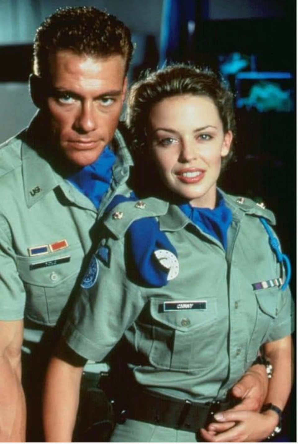Van Damme Kylie Minogue-al a Street Fighter című filmben. Pletykák szerint (amit meg is erősített) le is varrta a csinos kis énekesnőt. Azt mondta "fiatalok voltak és vadak". Hát a stáb tagjai is megérezték Jean Claude vadságát, a nagy részük soha többet nem akart vele dolgozni. Kylie sose erősítette meg ezt a "futókalandot" igaz nem is tagadta...
