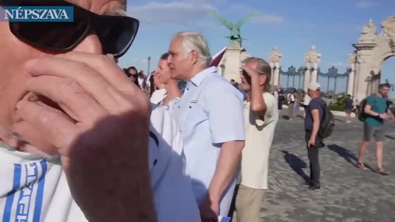 A Sulyok Jenőnél, a hivatalban 😅