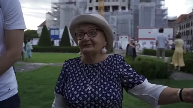 Szomjas a hölgy, de nem kispályás 😂🫶